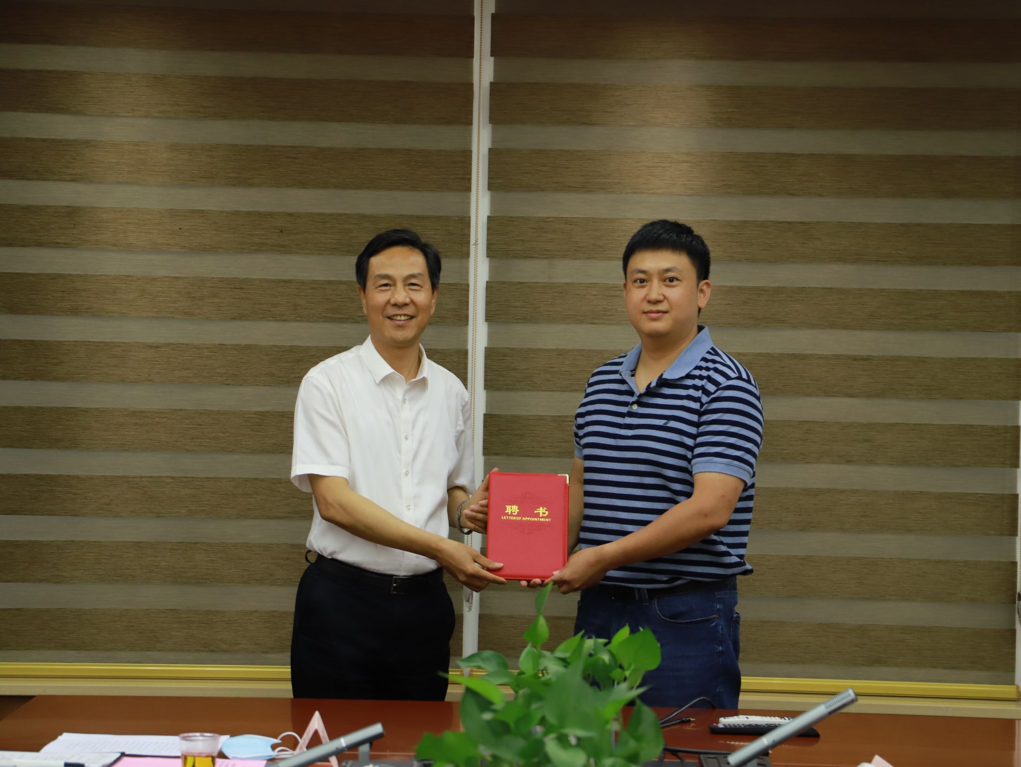 证书.jpg 证书.jpg